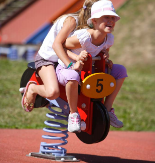 户外无动力设备价格：如何选择儿童游乐设备