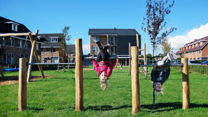 如何确保无动力游乐设备的安全管理制度得到严格执行？