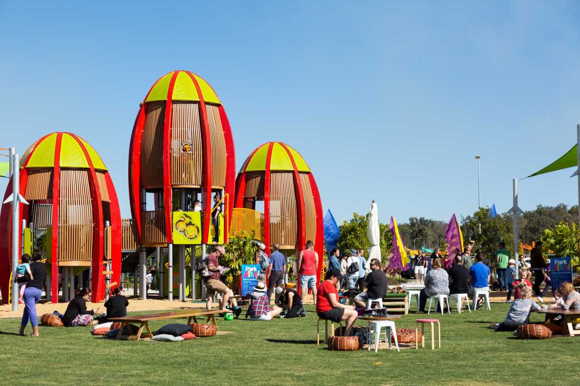 主题乐园定制：大型游乐场游乐设备对孩子的成长有哪些好处？